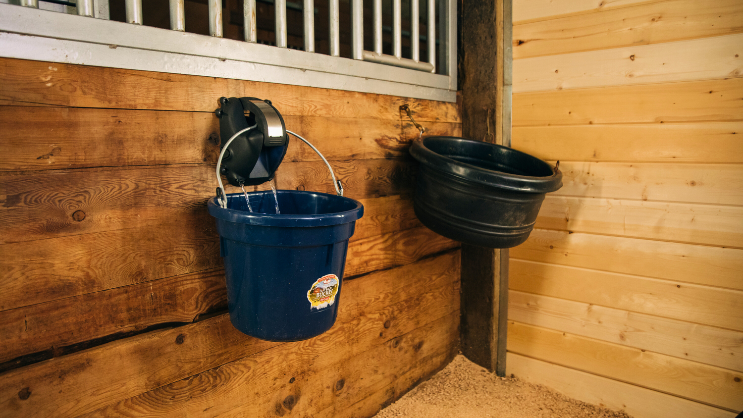 Cascada automatic waterer
